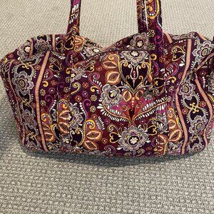 Vera Bradley Bag Duffle Paisley Burgundy Tote Shoulder Large Overnight Quilted